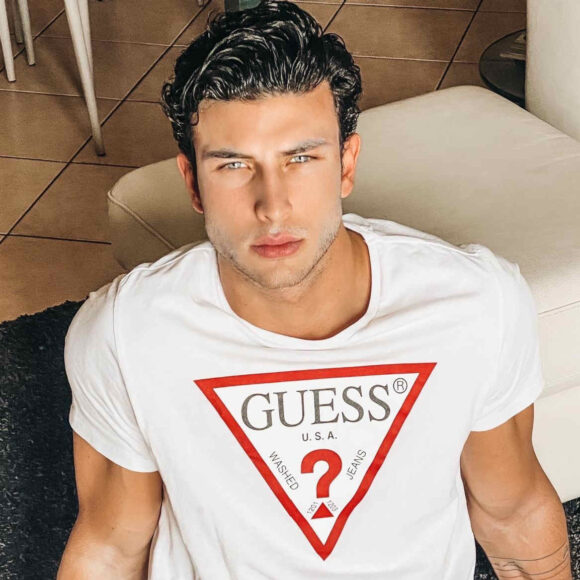 Uomo